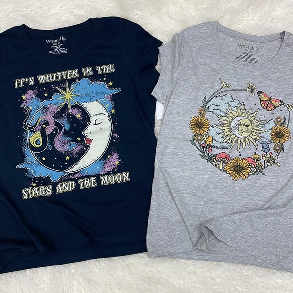 WOUND UP Bundle of TWO (2) Juniors Graphic Tees - Picture 3 of 9